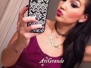 AriGrande