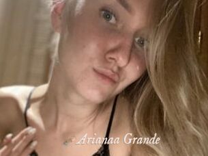 Arianaa_Grande