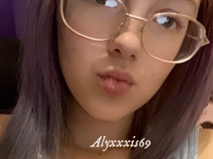 Alyxxxis69