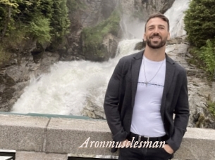 aronmusclesman Chobix 
