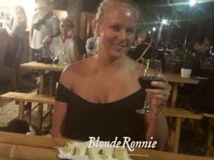 BlondeRonnie
