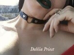 Dahlia_Priest