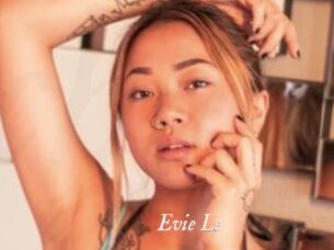 Evie_Le