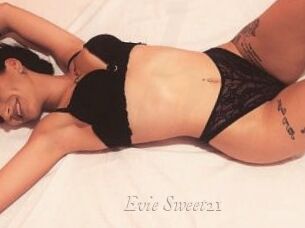 Evie_Sweet21