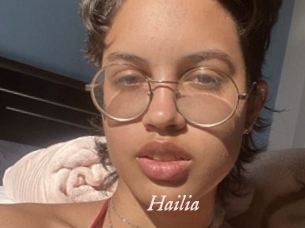 hailia Chobix 