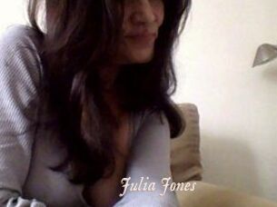 Julia_Jones