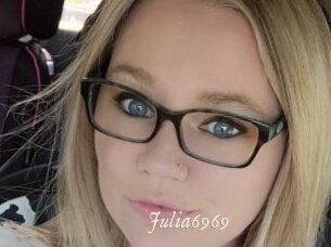 Julia6969