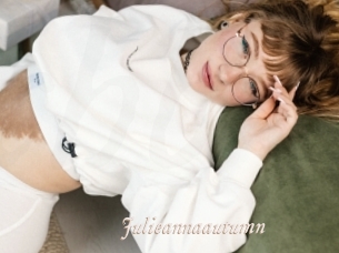 Julieannaautumn