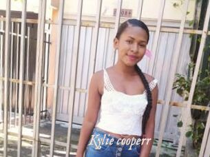 Kylie_cooperr