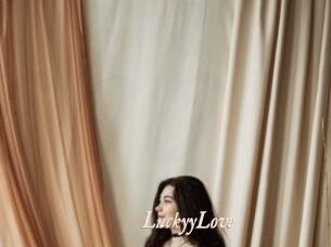 LuckyyLove
