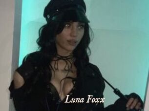 Luna_Foxx