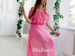 MiaEvanly