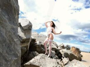MiaMonroeXO