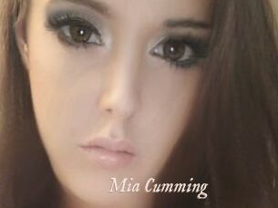 Mia_Cumming