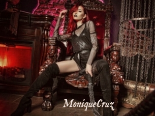 MoniqueCruz Chobix 
