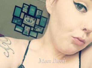 Moon_Davis