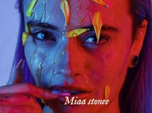 Miaa_stonee