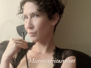mistressveritasvelvet Chobix 