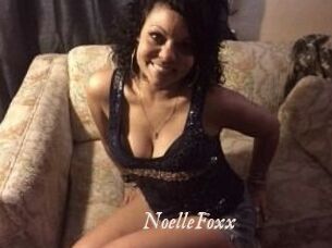 Noelle_Foxx