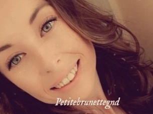 Petitebrunettegnd