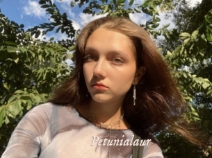 Petunialaur