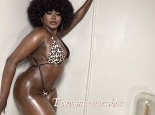 thewomannextdoor Chobix 